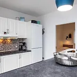 Luxury Retreat By Sea בית נופש *